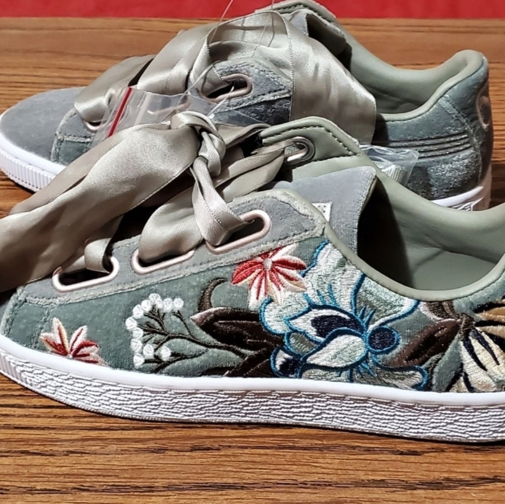 Suede Womens Puma shoes
